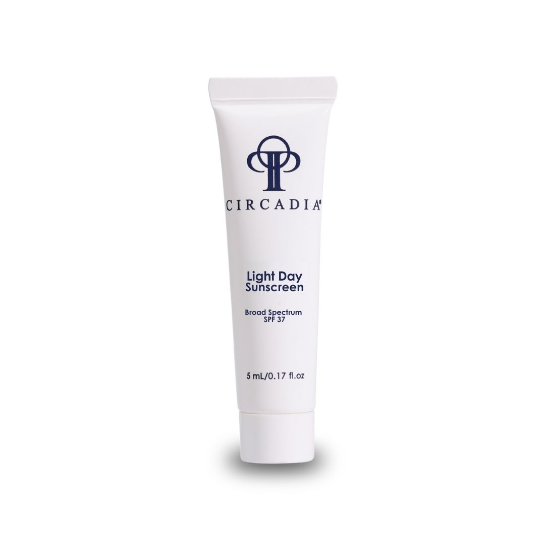 Light Day Sunscreen Sample 10 x 5 ml